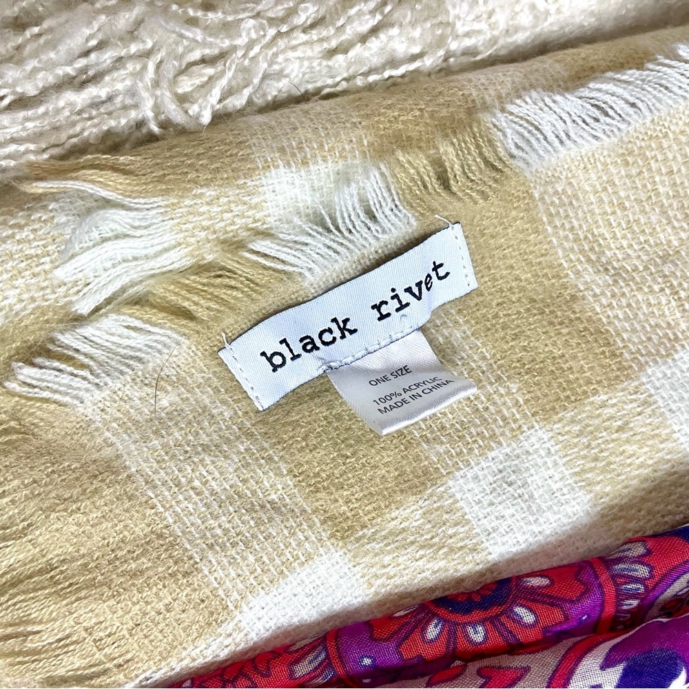 Bundle Lot of 7 Scarves Fall Winter Aerie Cozy Knit Warm Plaid - Picture 5 of 6